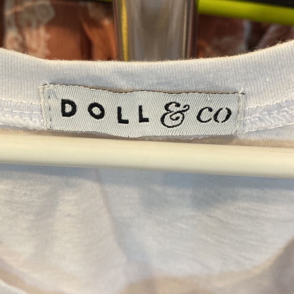 Resting beach face tank - Picture 2 of 2